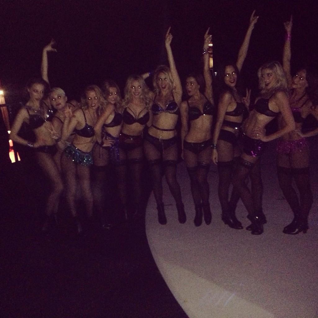 Miss_fallon_dee's tweet photo. @takethat loved dancing with the boys last night @CapitalOfficial  at the #02areana relight my fire was the one http://t.co/P73KdaP91w