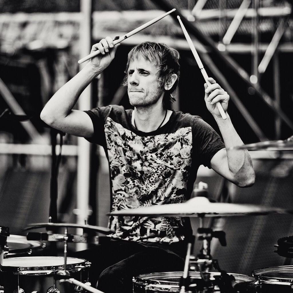 Happy bday Dominic Howard, 37 years today!! One of the best drummers there is!  