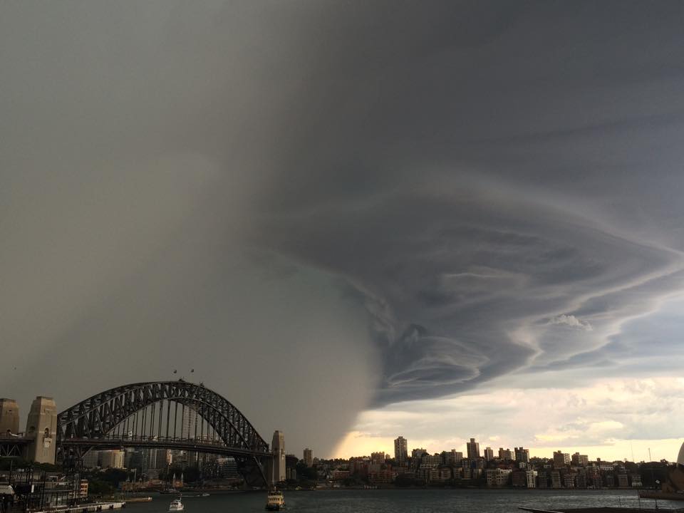 BreakfastMMM's tweet photo. Friday's storm. 

Photo credits: Debbie Fenix / Kellyville pic http://t.co/1hQRbOUbyk #SydneyStorm http://t.co/UGbU5uJnij