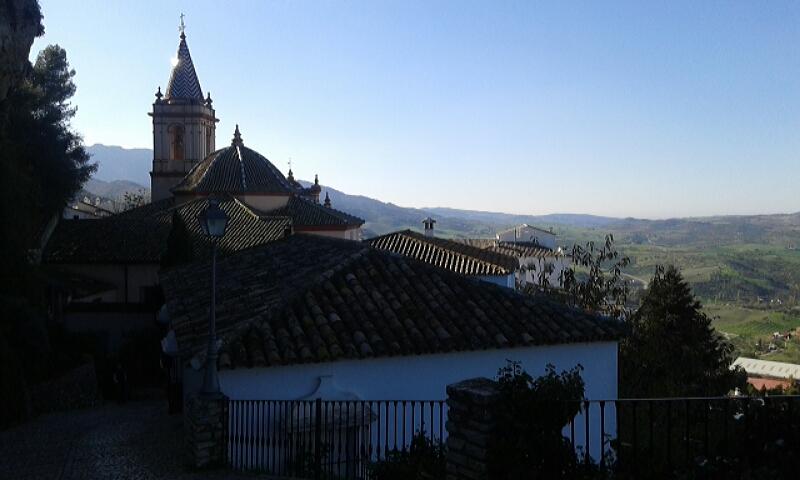 viveandalucia's tweet image. :) RT @lola_rueda: un puente fantástico en #Zahara de la Sierra! #Megusta #Cádiz #tumejortuenNavidad