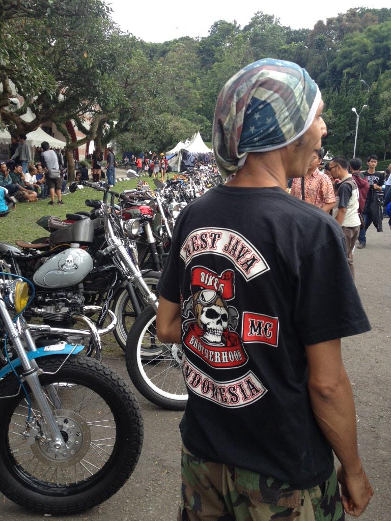 itza_chu's tweet image. Two wheel rules! #streetdemon #kustomfest #bdg