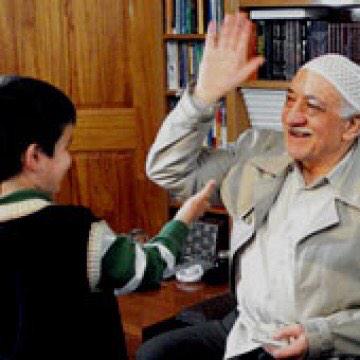 tahirkhnn's tweet photo. Rabbim uzun ömürler versin HOCAM

http://t.co/1PY2sjQHJC 

@sosyalpencere  
  #LaleDevriBitti