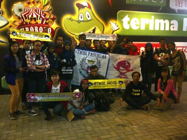 <a href="/Twibi_LAmongan/">Twibi LAmongan</a> <a href="/Twibi_Tuban/">Twibi Tuban OFC</a> @TwibiesPasuruan <a href="/Twibi_Bangil/">Twibi Bangil</a> <a href="/Twibi_BJN/">Twibi Bojonegoro OFC</a> @TwiBi_GRESIK @Twibies_JMBG <a href="/TwibiesTA_/">Twibies Tulungagung</a>