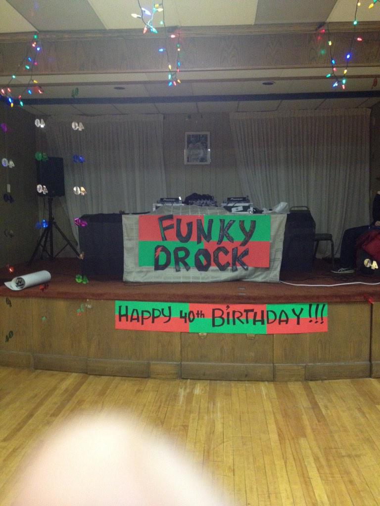 EastofBrimley's tweet photo. Happy bday @scarborofunk , thanks @PuckerFunk for keeping it groovy
#whatistop40 #nomorerequests http://t.co/w77oQRNHYQ