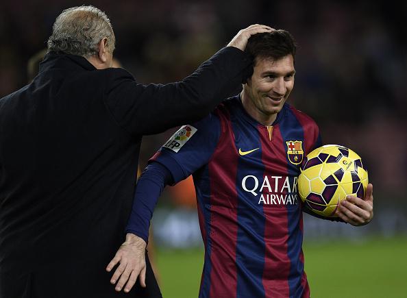 AreaCules's tweet photo. Messi with the match ball after the game against Espanyol #fcblive [via @bleedbarca] http://t.co/OJJFYxramb
