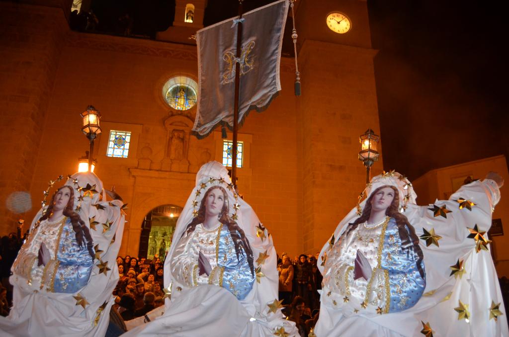 La Encamisá de Torrejoncillo tweet media