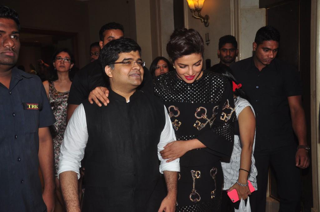 jiteshpillaai's tweet photo. Thank you for the madness and fun times @priyankachopra #BritanniaFilmfareAwards http://t.co/FvAx1mGESO