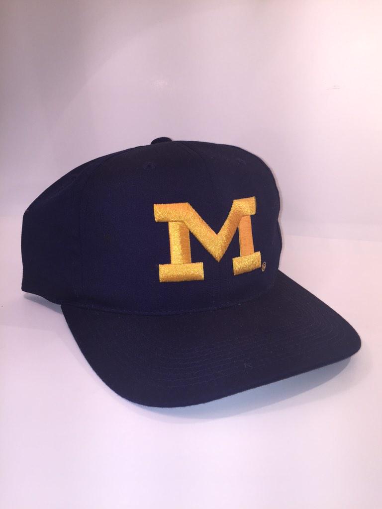 SnapGods's tweet photo. Fave if you would wear these SnapBacks 

http://t.co/dl7kWIQS3a http://t.co/dHVf9n36pI