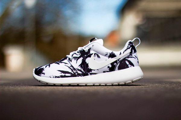 GranaRopa's tweet photo. 40€ ROSHE RUN PALM TREE http://t.co/8Lu0CjM70g