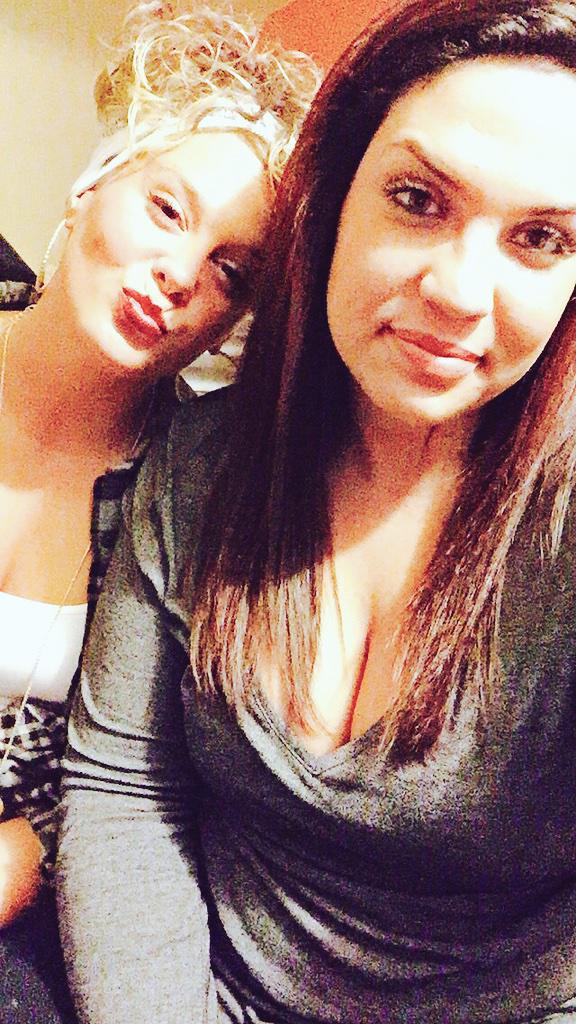 karlee_gtaz's tweet photo. She's ah baddie 😍 #kellykell lol http://t.co/6wSJZ9Ljgl