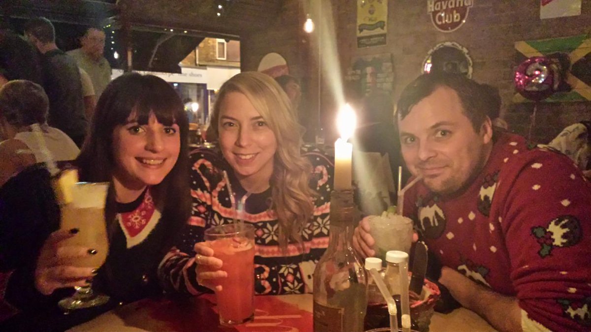Lockwood83's tweet image. Had a great christmas jumper night @Root5Bar @AmyWiles88 @Wilkin1983 @mrskwilkin
#selfieroots