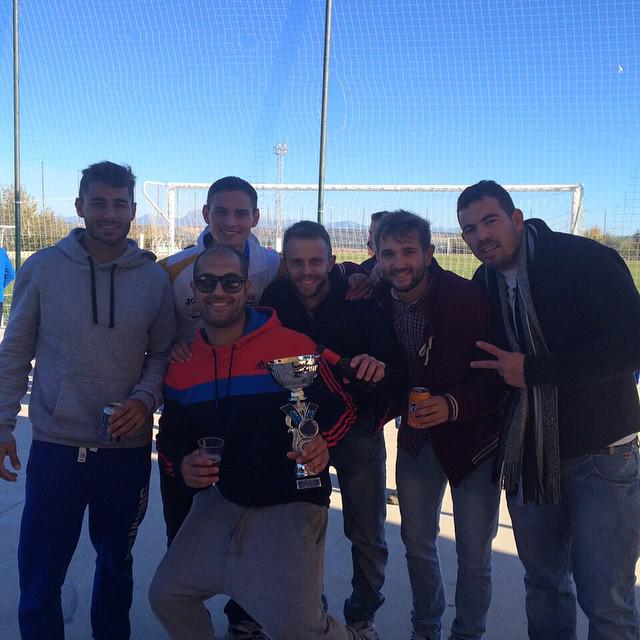 juande_19ms's tweet photo. Todo esfuerzo tiene su recompensa, Campeones del torneo!! #SomosLosMejores :) http://t.co/uGU2RGLizF