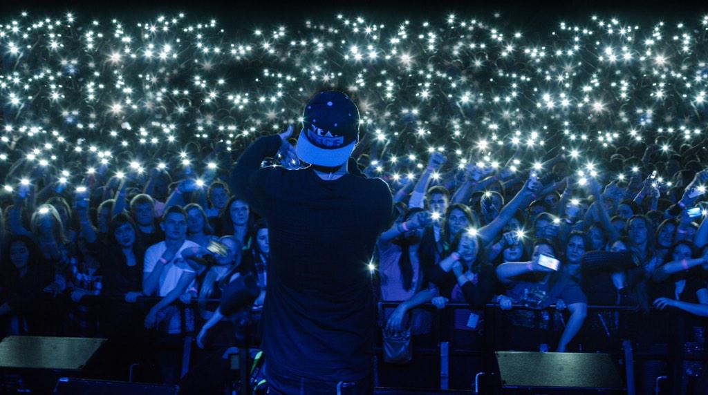 A moment I'll never forget. 1600+ people pulled their phones out during the song I dedicated to my mama. #FuckCancer