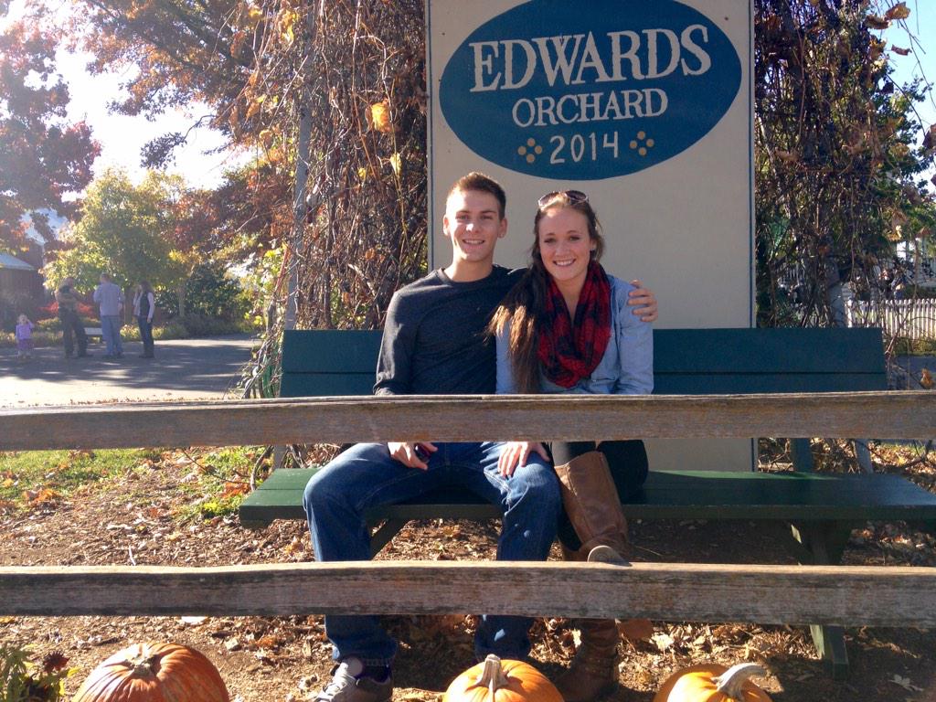 CodyMech's tweet photo. One year with this gorgeous woman couldn't have been better! @keriANNtreml http://t.co/Sij0rrQZ2r