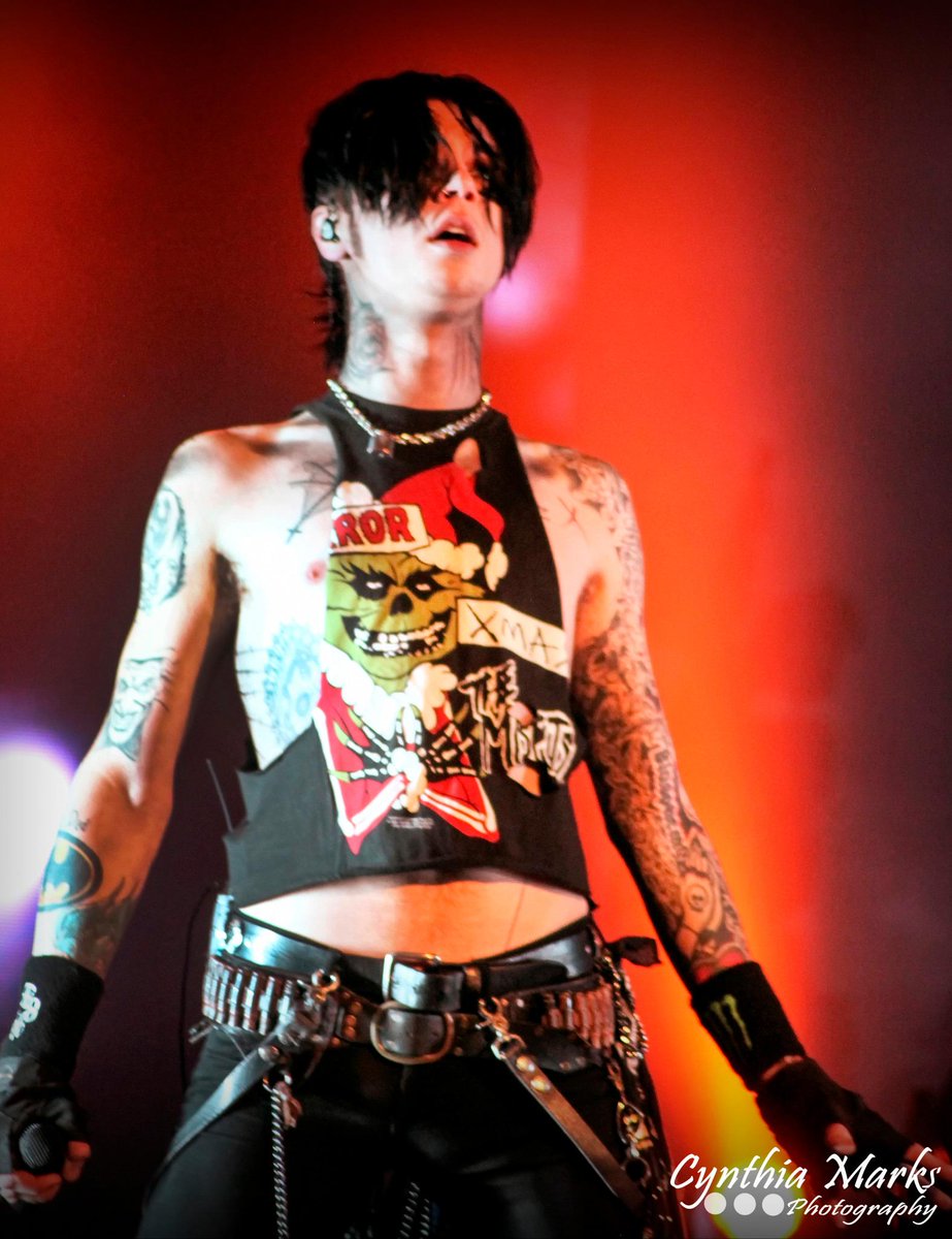 MommyfromMars's tweet photo. @blackveilbrides @drew1171 House Of Blues Orando ##HotTopicBiersack http://t.co/NQkU3pVJSr