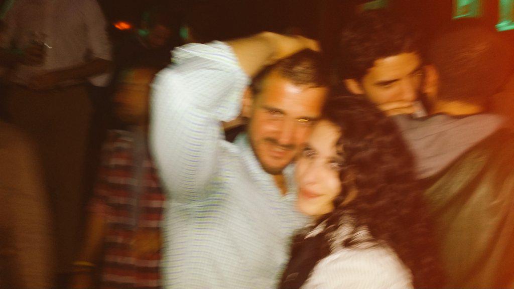 GeMaSC28's tweet photo. #Bartoleando jajajaa #Sábado #Noche #Poses http://t.co/KVJFmSpPOn