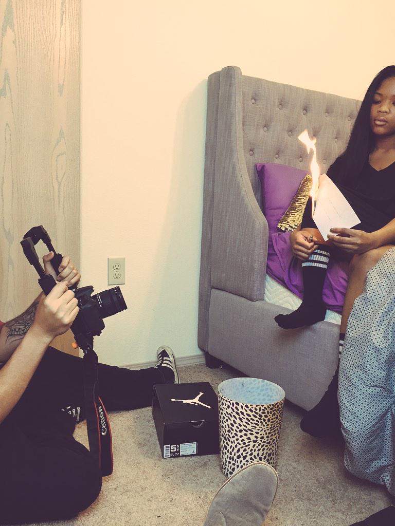 btee_np's tweet photo. #ALetterFromHer Coming
Got @MsDivaInc with me!
S/O to @Ellmatik for bringing this vision to life
#ThisIsNotPoetry http://t.co/OqgNkTe328