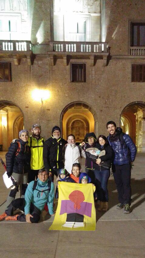 segura_gerard's tweet photo. La promesa del 3/10fm s'ha convertit en això!! La bogeria del #matiasredondo hem pillat tots @JoveDeTarragona #petats http://t.co/16MqlZgtG8