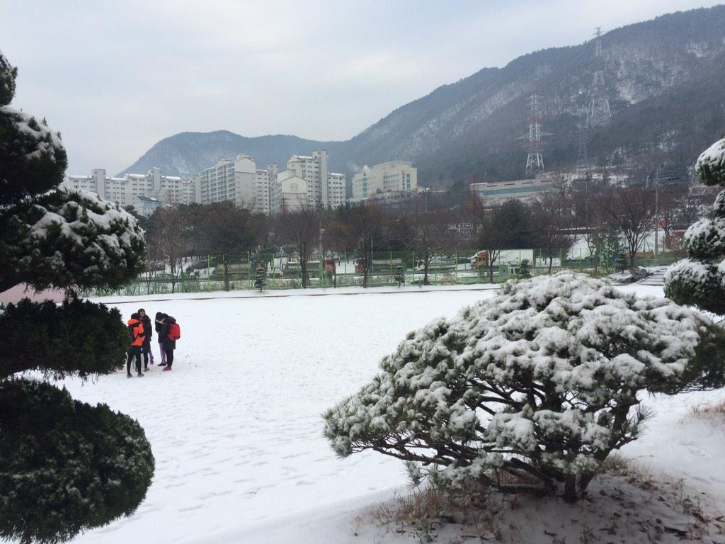 Monday_Dancing's tweet photo. 출근하자말자 삽질중 http://t.co/pn4TpFxnIJ