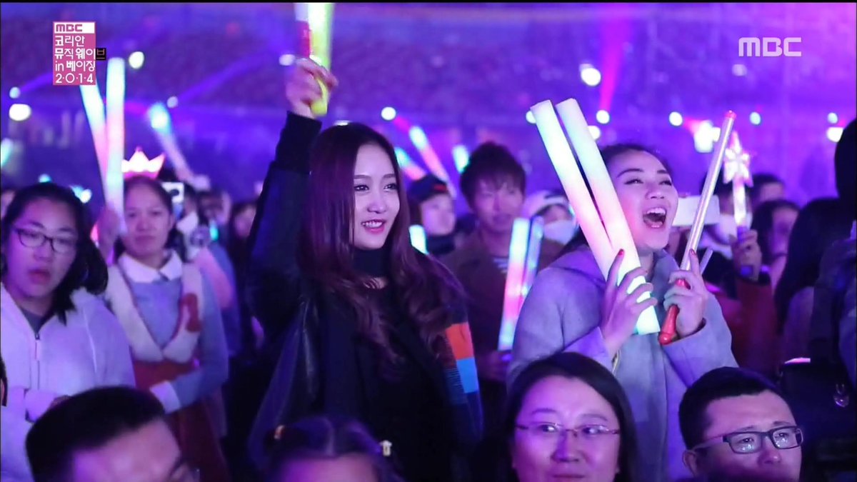 officialentasia's tweet photo. #kpop idol-like hottie spotted in the crowd at Beijing kpop concert http://t.co/U09ivMVh6o cr.ENTASIA http://t.co/SXY9mHaZ0p