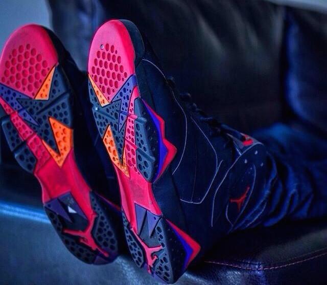 SneakerPics23's tweet photo. Raptor 7's http://t.co/PhS5om0Ugz