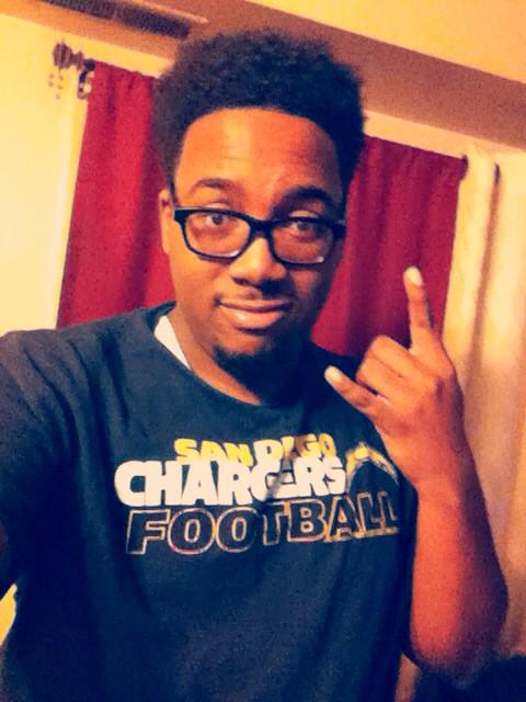 GogoBlue_'s tweet photo. Game Ready #BoltUp #BoltGame #Chargers http://t.co/sEHM3XP6kP