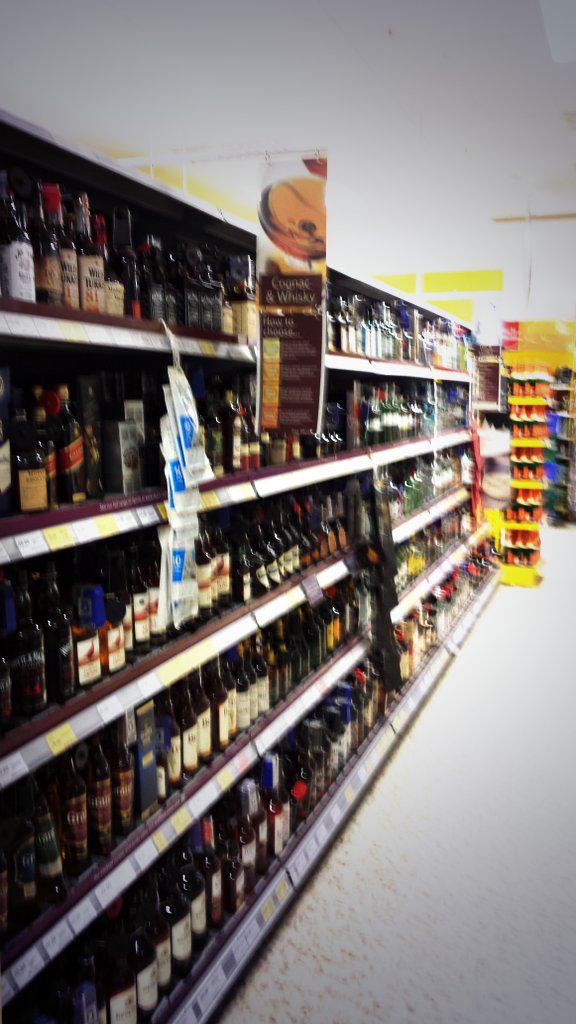LennyWinkle's tweet photo. @Tesco_Bedford @Tesco_Bedford  ROCKING SPIRITS  with joe ross http://t.co/YhvKqIPVFT