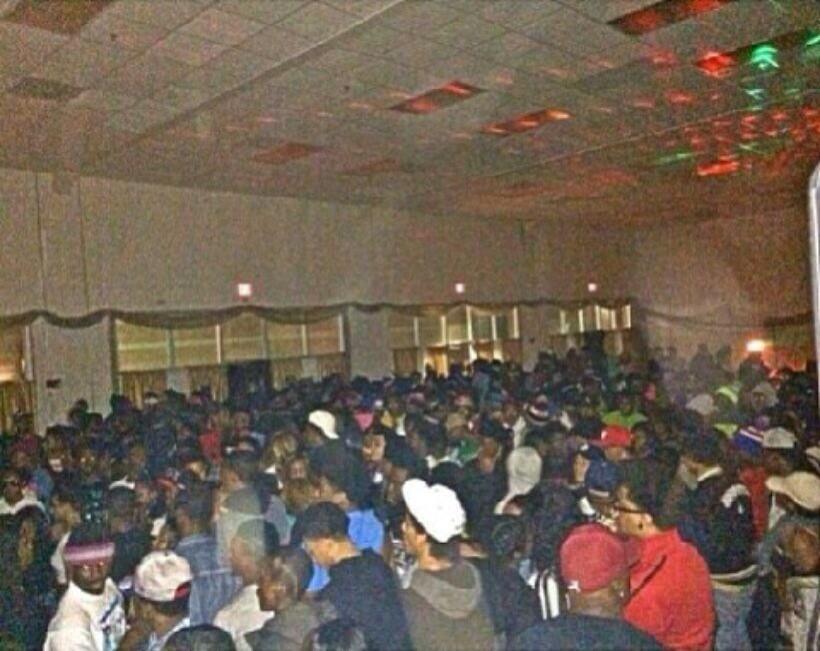_PhlyBoi's tweet photo. We going back to the way we used to turn up !!!  #filthyholidays will be bigger then this http://t.co/wQEVxyRLV0