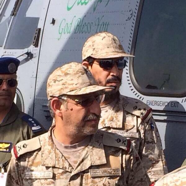 nmr11185's tweet photo. العميد ركن محمد صالح الهمرق قائد سلاح تموين الطائف يقف بجانب اللواء قائد المنطقه http://t.co/h14ADD22sS