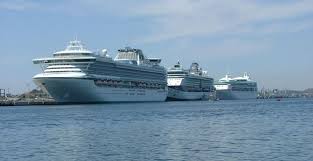 1uisramirez's tweet photo. próximo miércoles 3 Cruceros Mazatlán ¿desde cuando no llegan 3 el mismo día al puerto? @Sectur_Sinaloa @carlosfelton http://t.co/p8ZsLZFttI