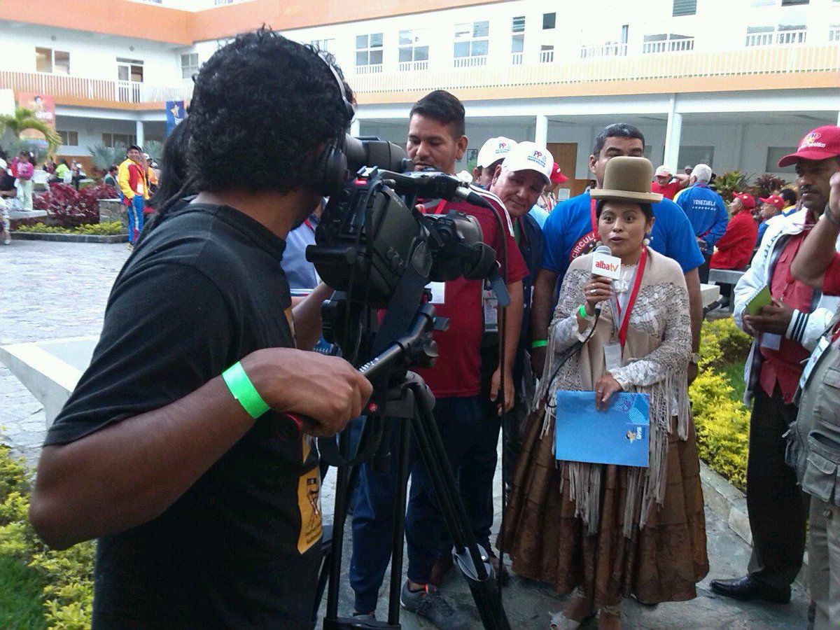 @Canal_BoliviaTv y <a href="/alba_tv/">ALBA TV</a> trabajanfo de la mano en el Congreso del.<a href="/GPPSimonBolivar/">GPP Simón Bolívar</a> en Venezuela.