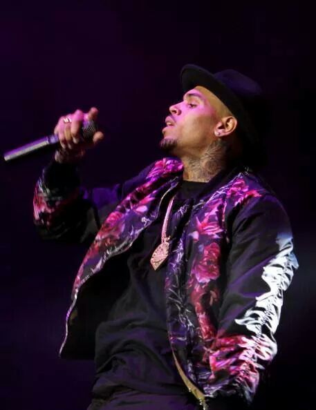 Sharonaagz's tweet photo. 'non posso andare avanti pensando a quello che dice la gente..perchè io so chi sono!'
#chrisbrown #onelove #dream http://t.co/PzpxfG6l6P