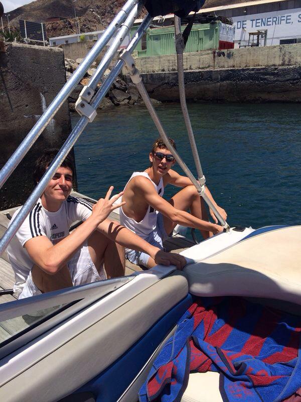 SandraZerolo's tweet photo. El buen throwback @Alex_Santos96 @javiercalviche http://t.co/In5flSzU09