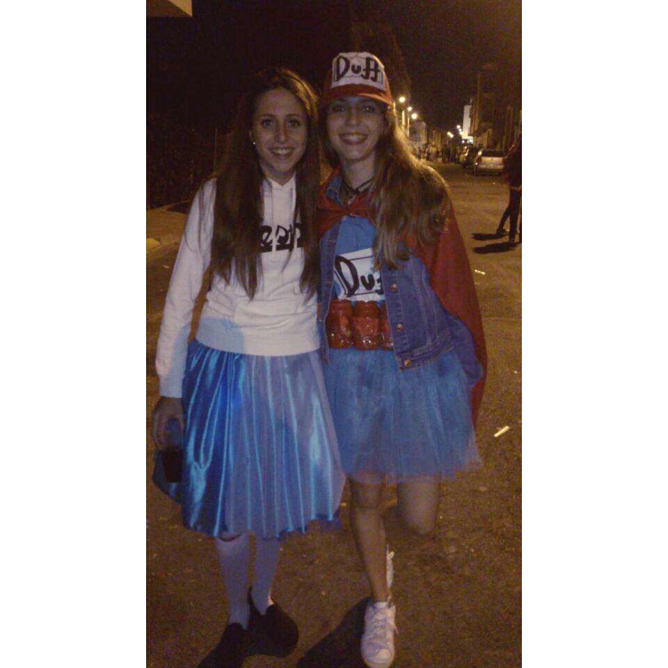 MariaUso99's tweet photo. Mil felicitats! Espere q hajes tingut un bon día q no heu dude i uns 18 ben cumplits! Un bset bonica! 😘 @Maria96_12 http://t.co/LgSuyrcRGd