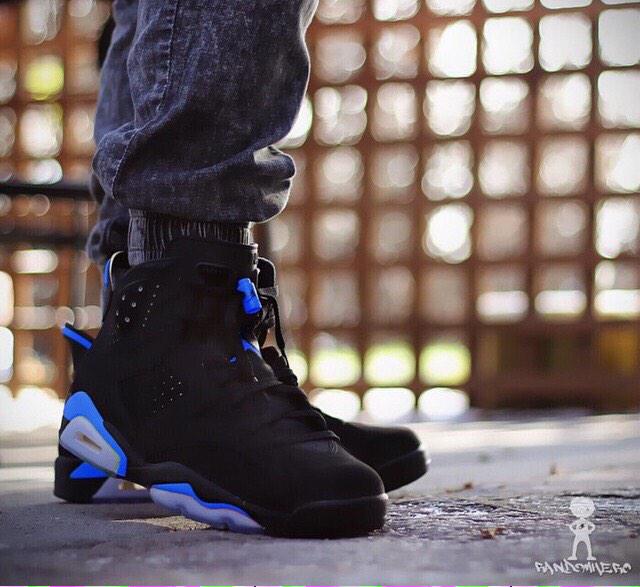 SneakerPics23's tweet photo. Black Sport Blue Custom 6's http://t.co/gmuJ9uJVAN
