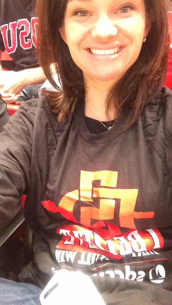 e_deVee's tweet image. AZTECS with the 3! In my new gear thanks to @sdccu #SDCCUselfie #goaztecs
