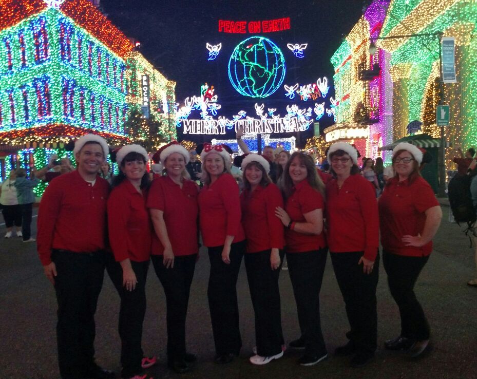 2014Reunion's tweet photo. .@MouseFanTravel says thx to @wdwtodaypodcast for a great partnership &amp; clients for making #2014Reunion fun http://t.co/g3pinJSOiv