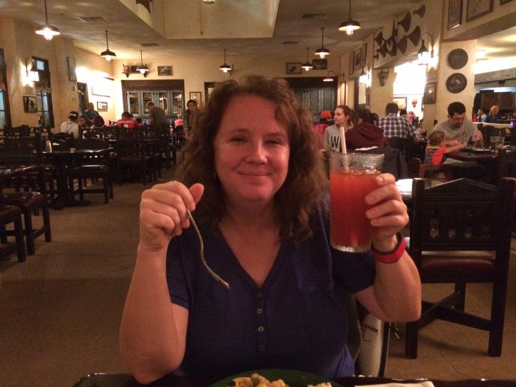 BFPAWG's tweet photo. Diner with a beautiful woman at animal kingdom.  Great end to #reunion2014 http://t.co/3GXrLBXya1