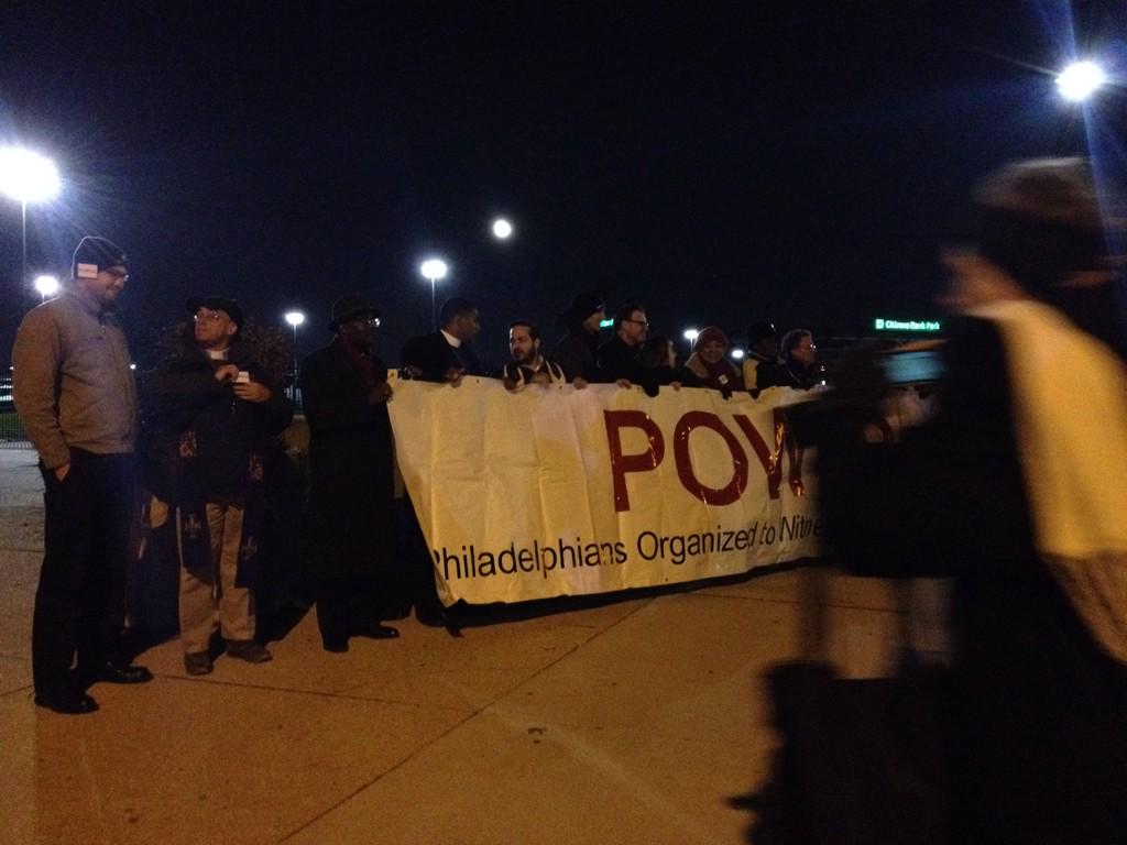 Dinayarmyarn's tweet photo. #blacklivesmatter #phillydiein http://t.co/EsrwtFR7Vo