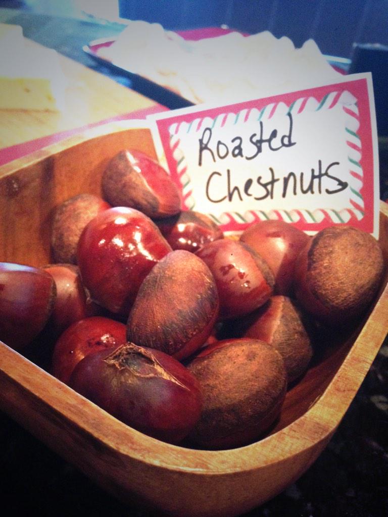 SarahJ1388's tweet image. I went to a holiday party that actually had roasted chestnuts! #chestnutsroastingbyanopenfire #neverhadthem