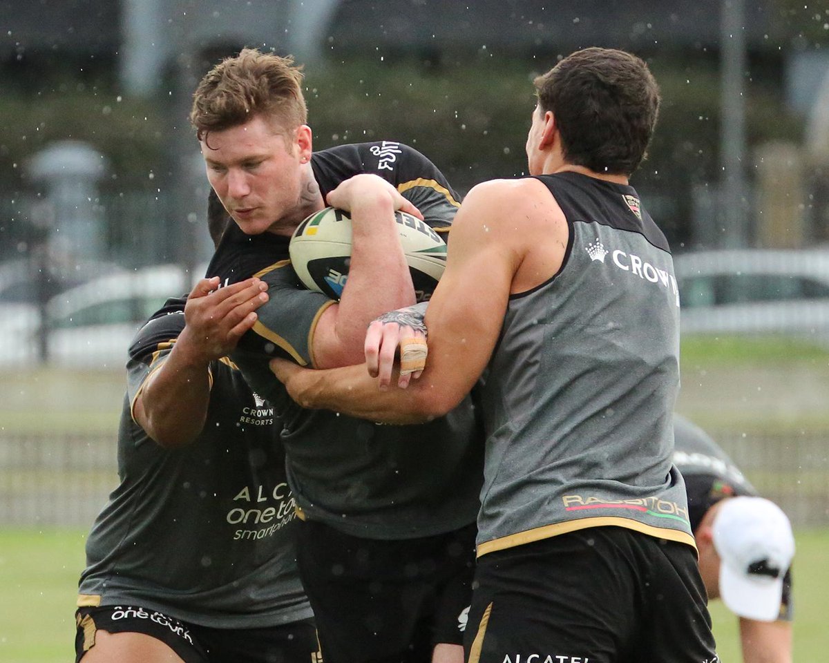 SSFCRABBITOHS's tweet photo. Our boys were back on Redfern Oval today! Click here for the full gallery: http://t.co/z4hejxwAJb #GoRabbitohs http://t.co/RMWw6iE0Lk
