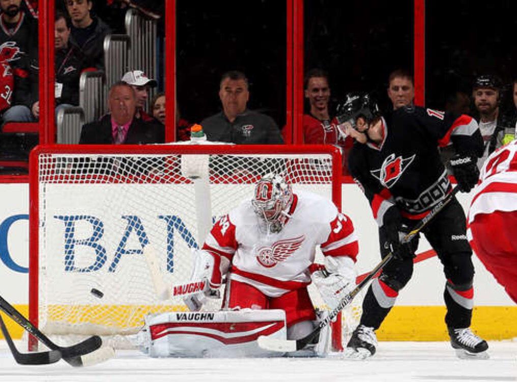 Mrazek34's tweet photo. WIN 3-1 against Carolina !!! 34 saves, 3rd straight victory of the season ! @DetroitRedWings @VaughnHockey @artofdave http://t.co/fsK4wmfvBv