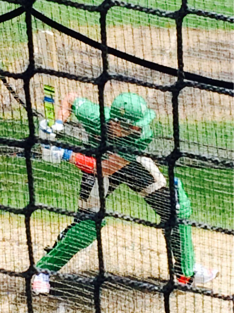 ARamseyCricket's tweet image. Hours after getting off a plane - and before fronting media - @KP24 faces up in nets @MCG in his new @StarsBBL kit