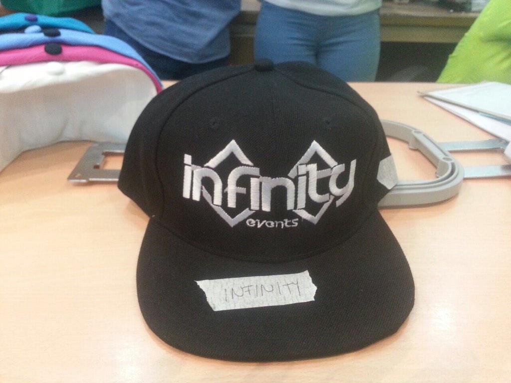 LuisGarate_'s tweet image. "@Infinity_VE: Quien quiere su gorra ???? http://t.co/o9vUNTVZnw"