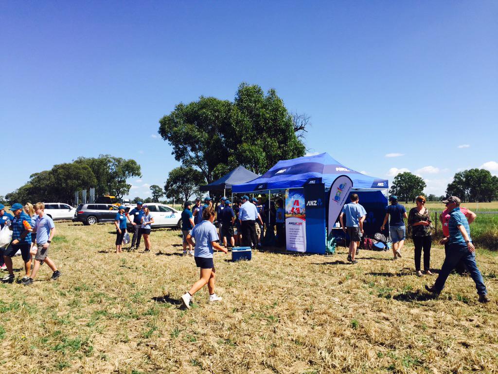 brunsleapark's tweet photo. Ignite Mentor scarecrow campaign today with @ANZ_AU raising awareness for @IgniteMentor http://t.co/zU4KBnUXG0