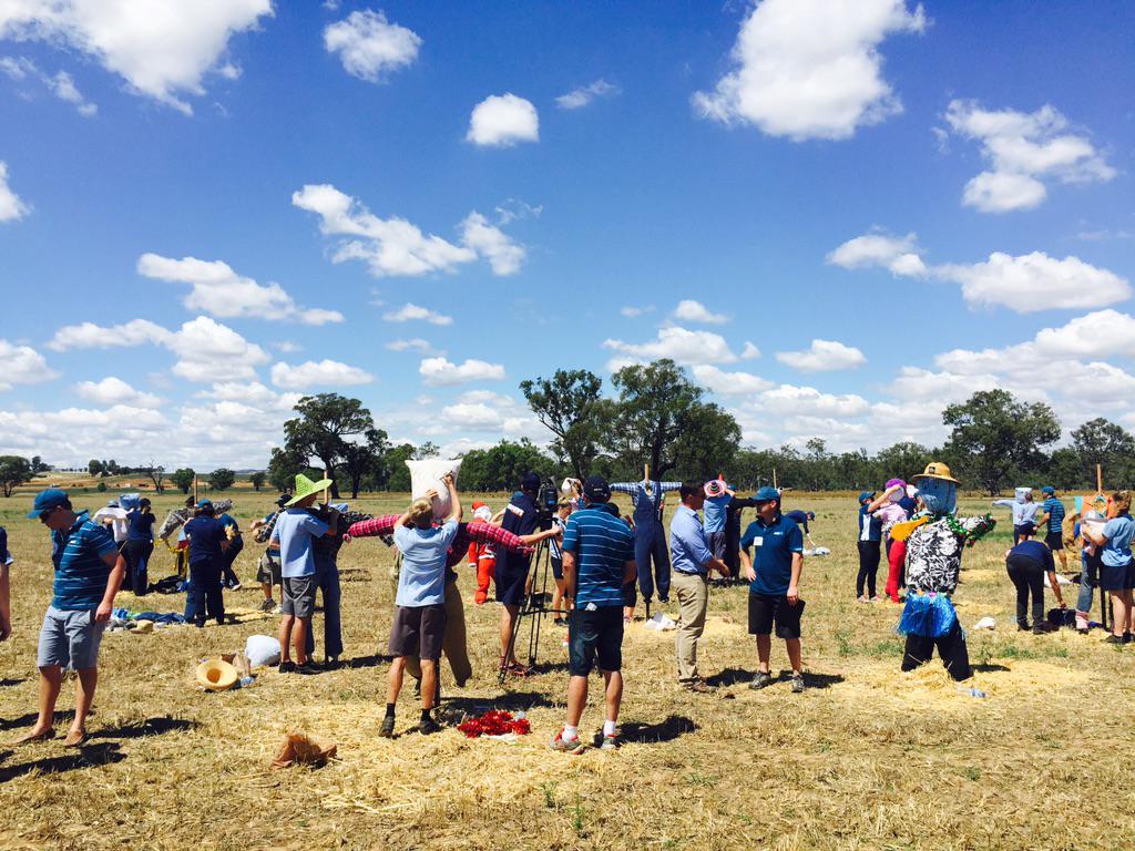 brunsleapark's tweet photo. Ignite Mentor scarecrow campaign today with @ANZ_AU raising awareness for @IgniteMentor http://t.co/zU4KBnUXG0