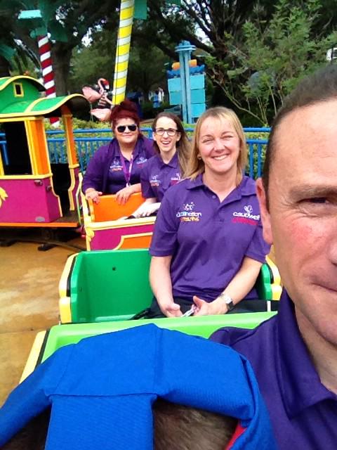 4_large's tweet photo. @caudwellkids #DD2014 #purplepeople #destinationdreams some more of Sea World fab day http://t.co/Lw1YrPRgIm