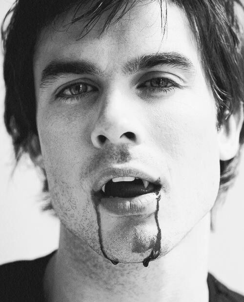 Nem to acreditando 36 aninhos com rostinho de 25 Happy Birthday Ian somerhalder from Brasil  ..  I love You ... 