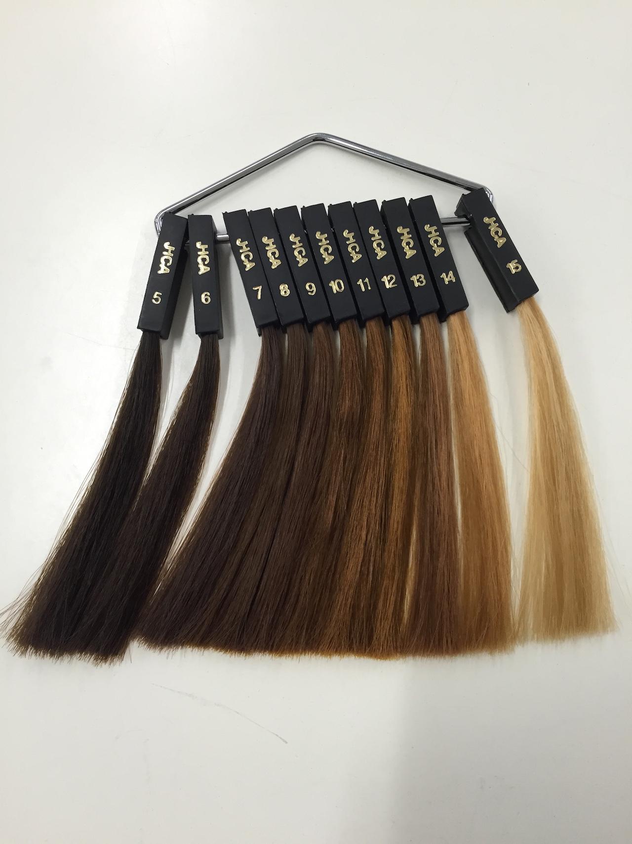 清泉女子大学就職課 今日もできることからやりたい クイズ 就職活動で絶対安全圏のカラーは何番でしょう 回答をreplyでどうぞ 景品はないけれど ちなみにヘアカラーのサンプルを就職課の雑誌棚に掛けてあります ご自身の髪とあわせてみて