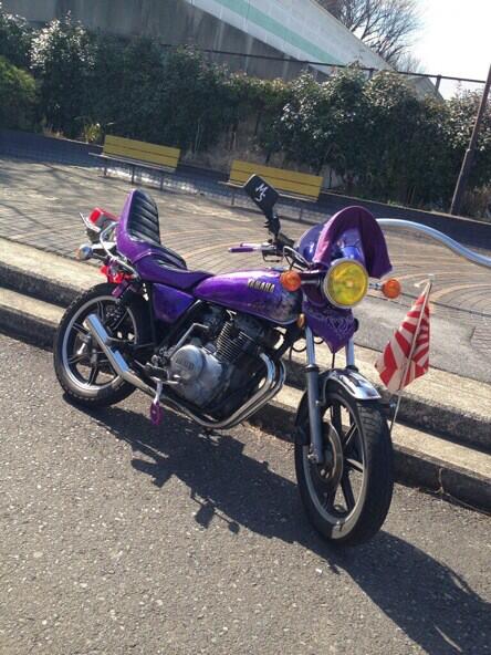 Uzivatel カッチョ良いバイクはこれだ Na Twitteru かっこいい 紫色一式装備って最高ですよ 日章旗某なんて渋いですね 紫風防 ナポレオンミラー 最高 Http T Co 4xxthleieu